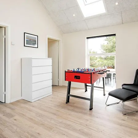 10 Person In * Thisted